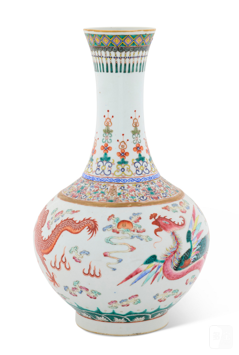 VASE BOUTEILLE EN PORCELAINE DE LA FAMILLE ROSE À DÉCOR DE DRAGON ET PHÉNIX  CHINE, DYNASTIE QING, ÉPOQUE GUANGXU (1875–1908) - ÉPOQUE RÉPUBLIQUE - 图3